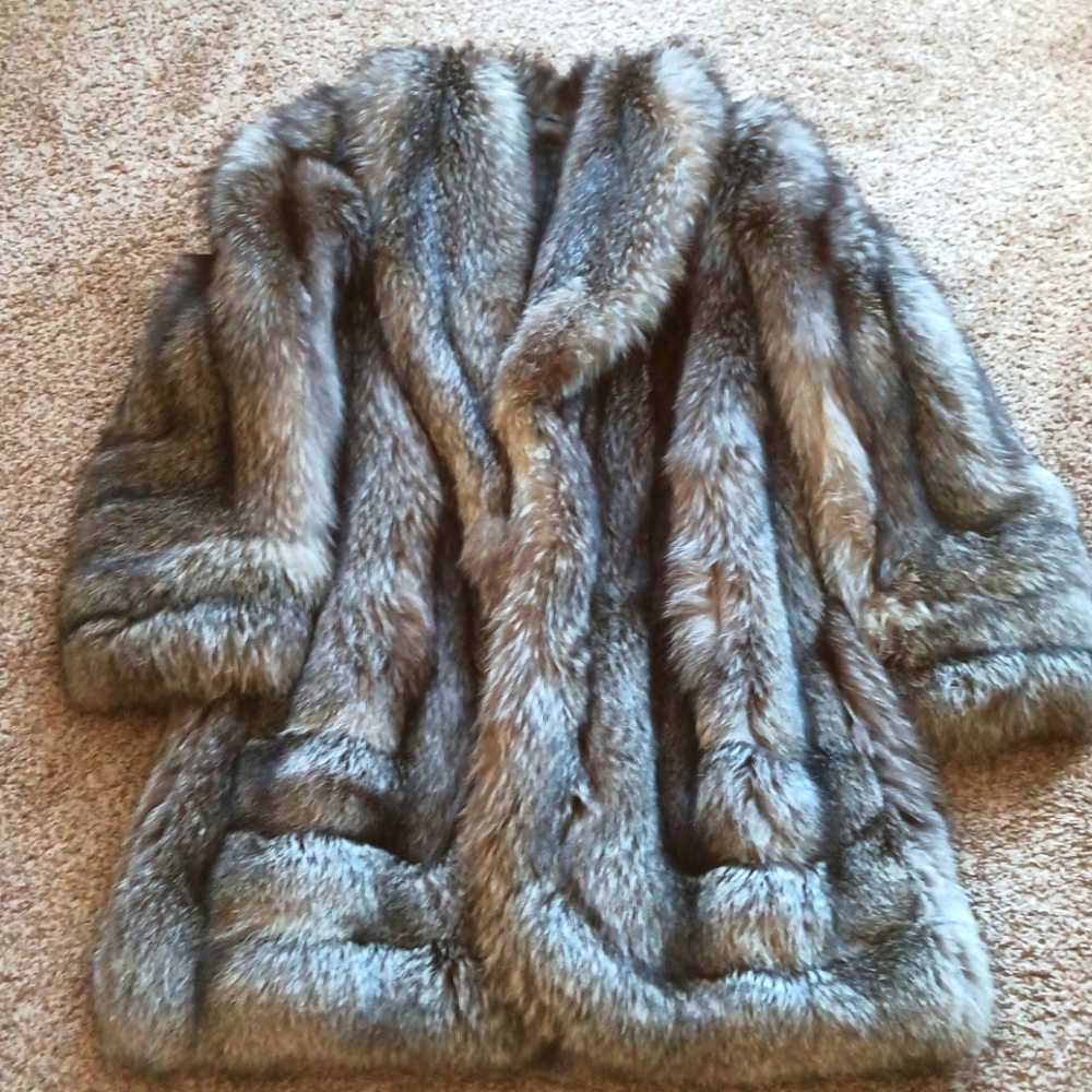 Brand New Silver fox fur coat🥰🥰🥰